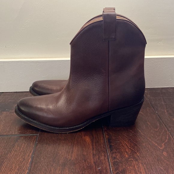 Barney’s New York boots - Picture 2 of 12